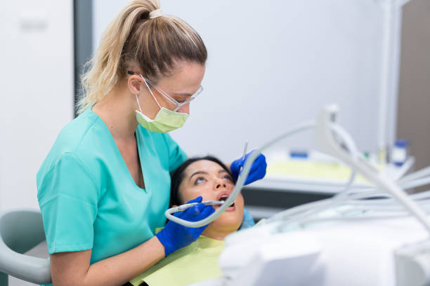 Best Weekend Emergency Dentist in Oakville, CT